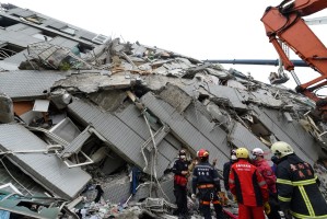 台湾地震致1死13伤，救援工作持续进行