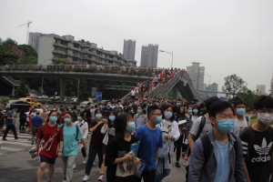 疫情下的青春呐喊，南京大学生游街事件背后的思考