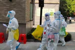 上海重疫区，一座城市的抗疫史诗与人性光辉