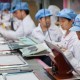 郑州富士康灾情，疫情下的工厂困境与工人权益之思