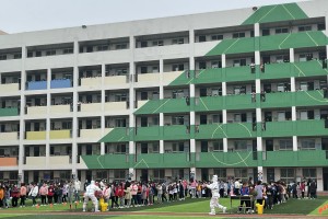 郑州疫情第一场发布会，信息透明与防控决心的体现