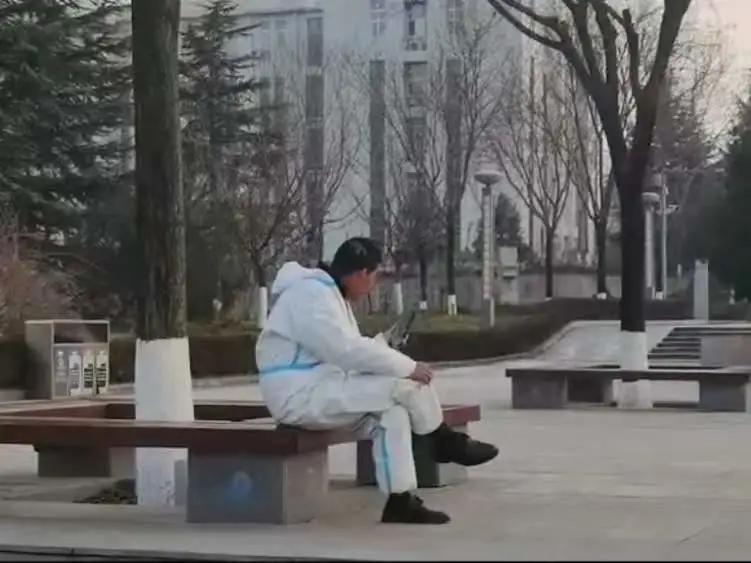 疫情之下，西宁的坚守与哀伤