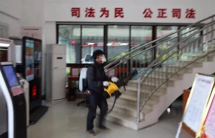 福州疫情防控指挥部发布最新公告，坚决遏制疫情扩散，全力保障人民安全