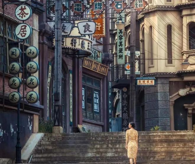 上海与重庆，疫情下的双城记