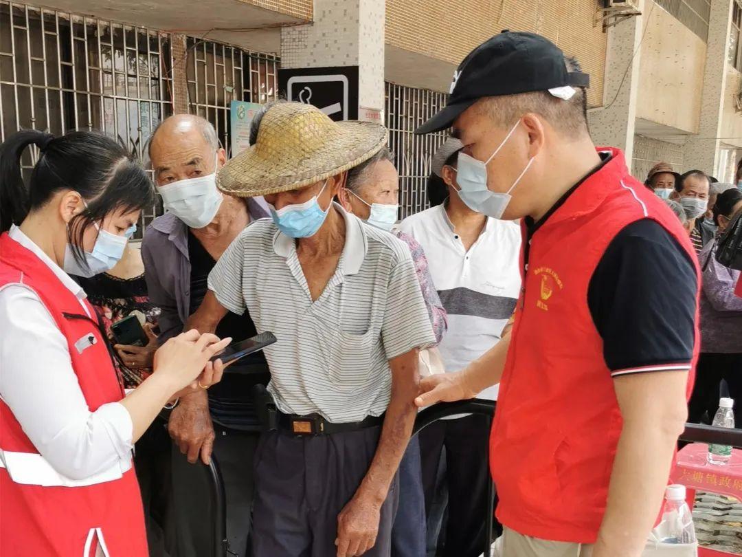 江苏各地驰援南京，同心抗疫，共克时艰