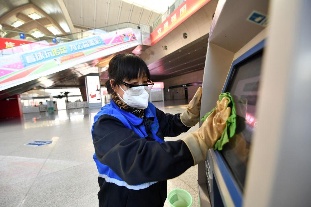 疫情下的城市管控，杭州封城与银川出行政策解析