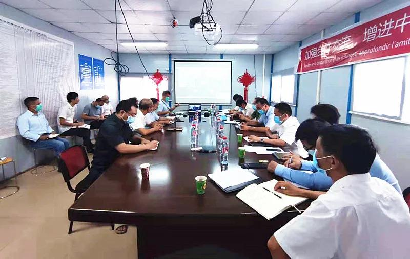 疫情下的中国防疫新篇章，北京疫苗研发与上海接种模式的双城启示