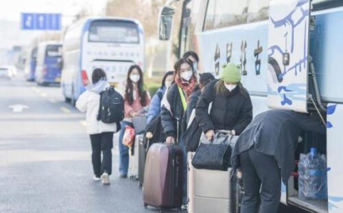 哈尔滨疫情下，大学会提前放假吗？