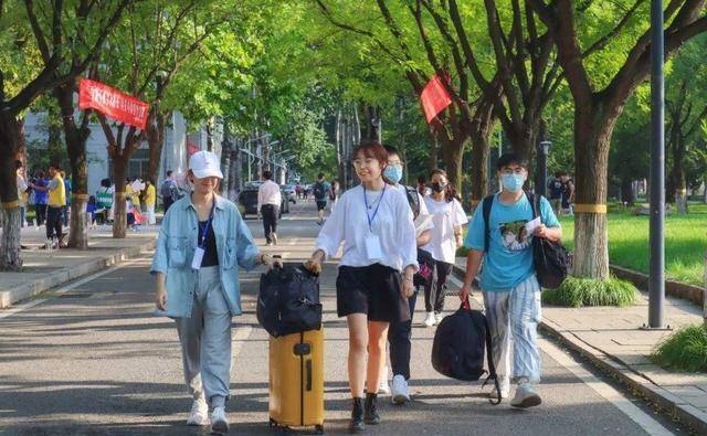 郑州大学2023年秋季学期开学时间调整，疫情影响下的返校安排解析