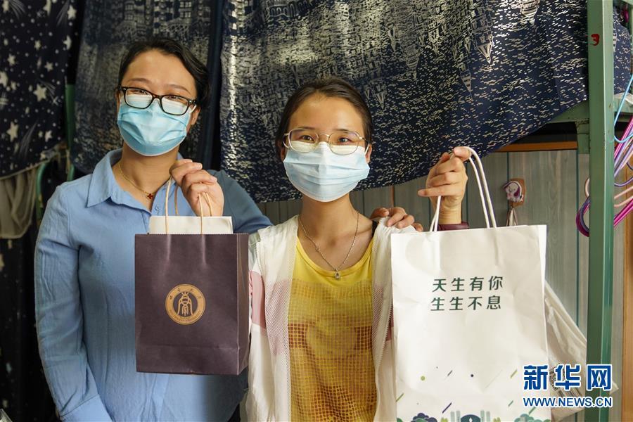 重庆大学生返校，在时代变局中寻找青春坐标