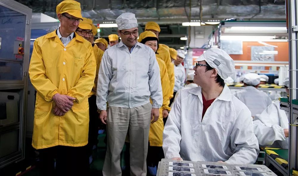 富士康郑州疫情事件，产业链震荡下的工人权益与全球供应链反思