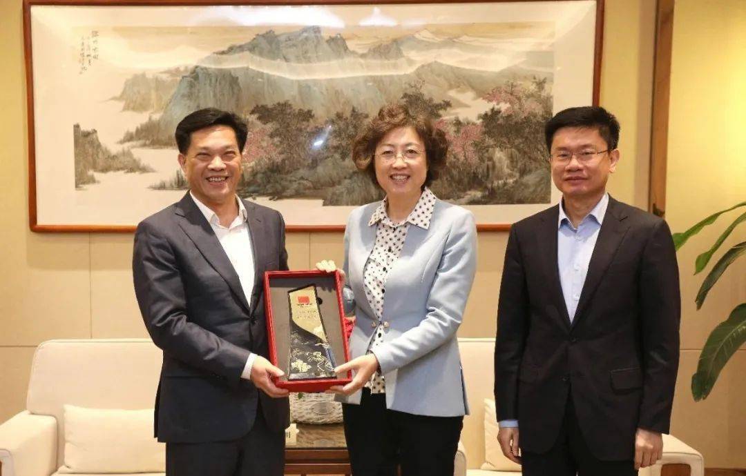 香港疫情严峻，挑战、应对与未来展望