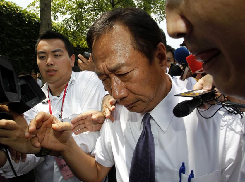 郑州富士康关闭，产业链震荡与地方经济的转型阵痛