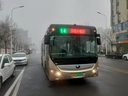 疫情下的郑州商场现状与济南商场营业情况对比，防疫与复工的双重挑战