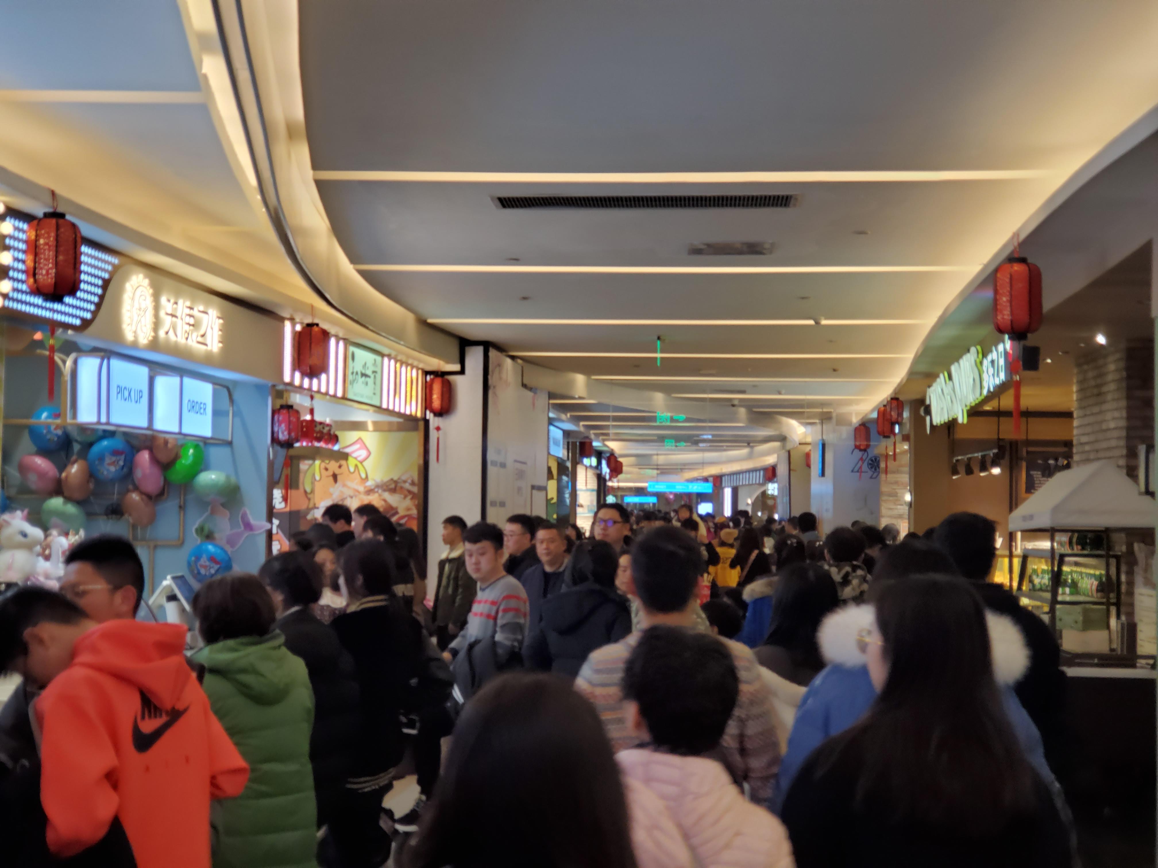 郑州商场封了吗？最新情况与市民生活影响分析