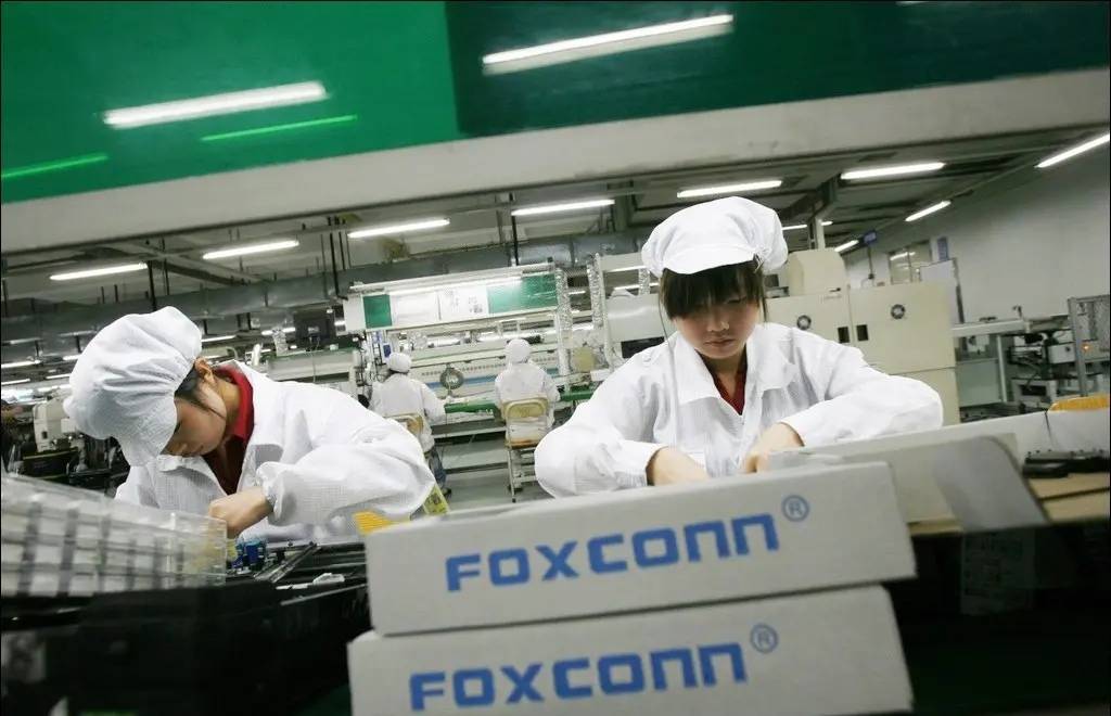 郑州富士康疫情感染，企业防控与员工权益的双重挑战