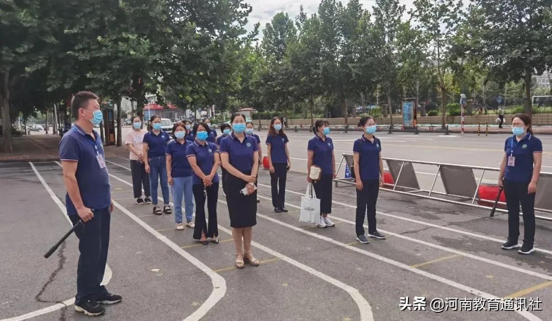 守候在电话这端，上海疫情局福州分局热线的生命线故事