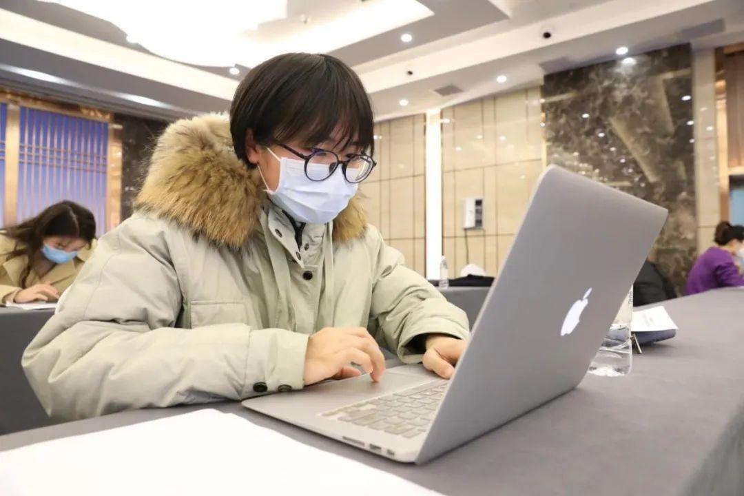 上海市新冠疫情报告，防控措施、数据解析与未来展望