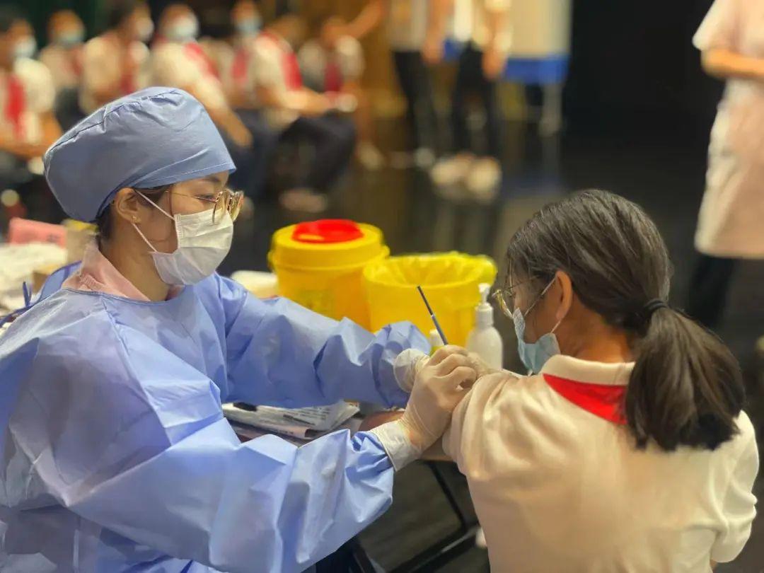 上海卫健委主任，公共卫生治理的守门人与城市健康发展的引领者