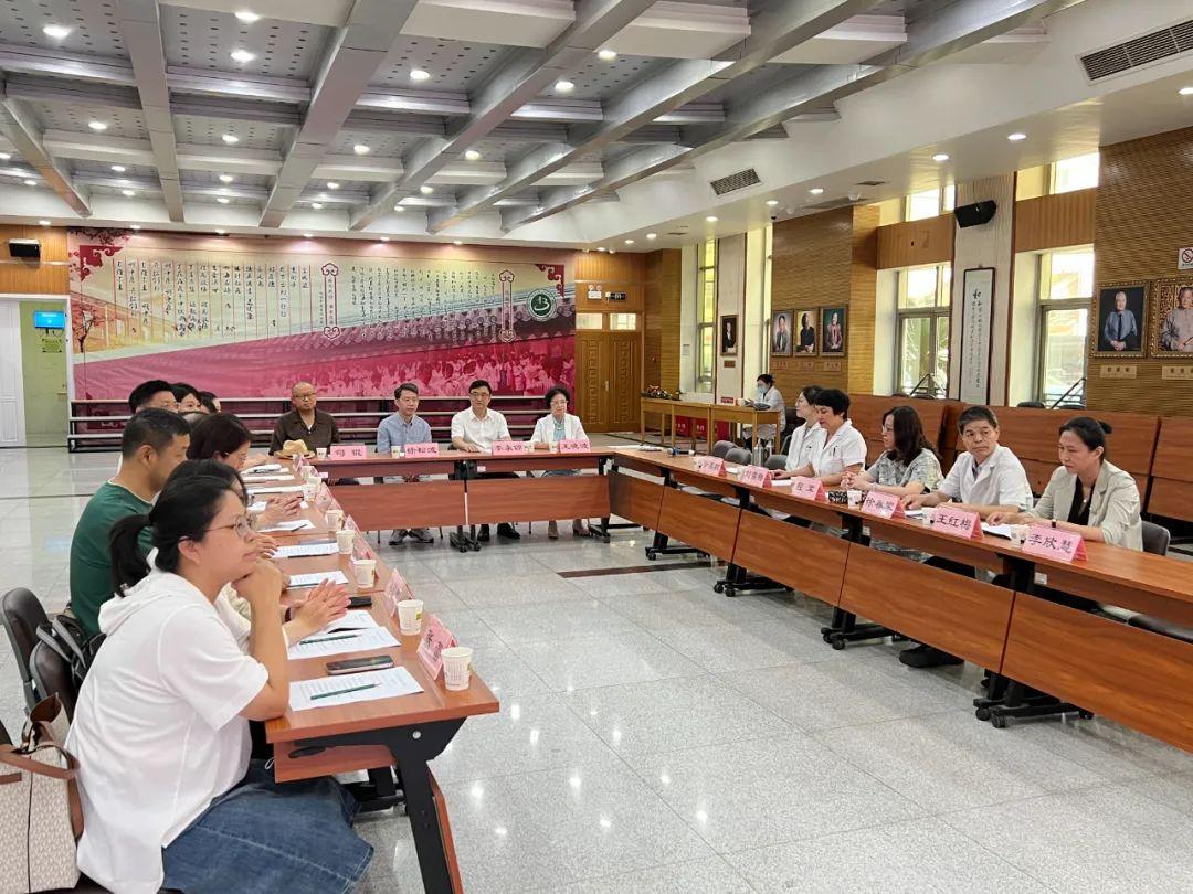 上海卫健委张浩，公共卫生领域的领军者与改革先锋